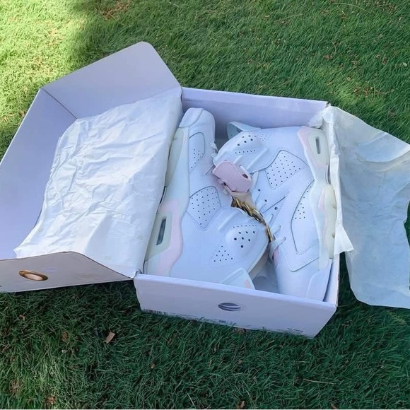 Air Jordan 6 Retro Gold Hoops - Picture 1 of 3